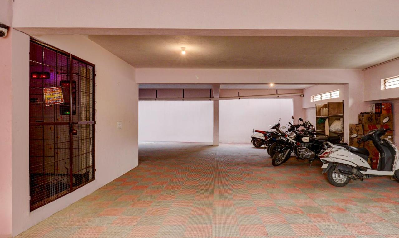 Treebo Three Street Inn Bangalore Eksteriør billede